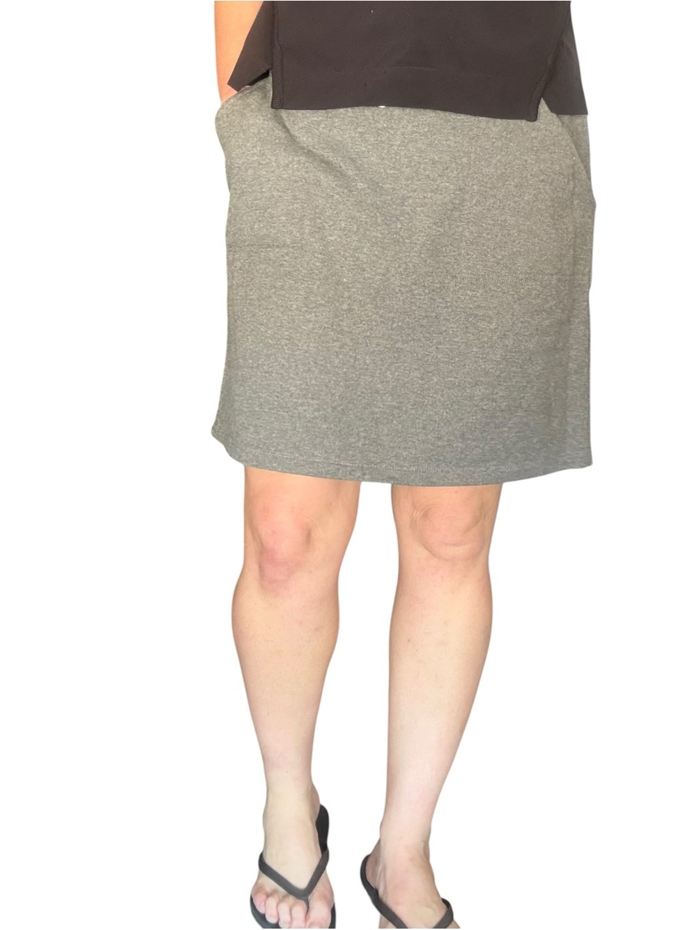 Grey sweater material skirt never worn
